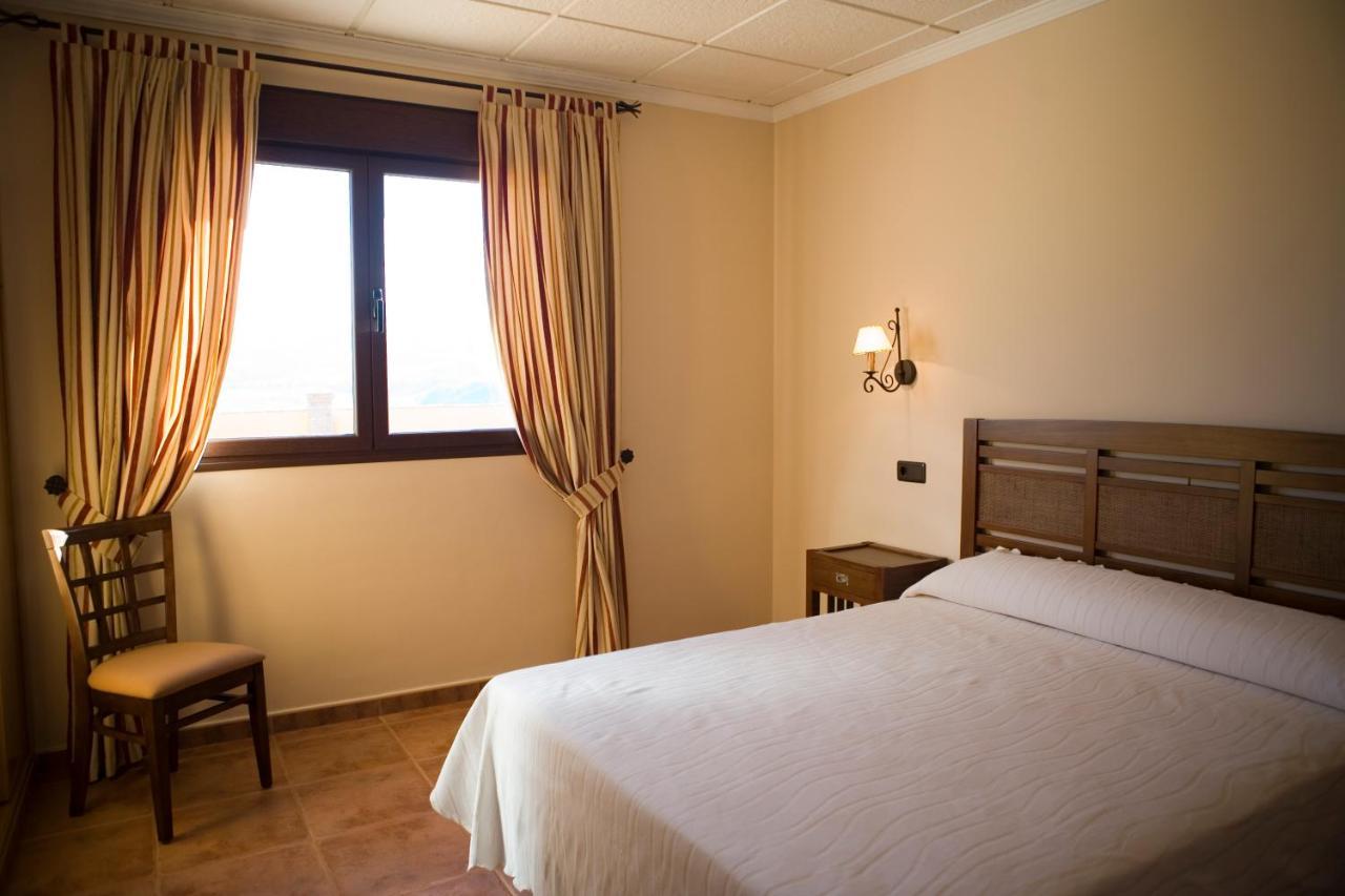 Hotel-Restaurante Cerrillo San Marcos Diezma ภายนอก รูปภาพ