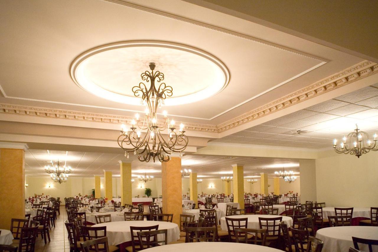 Hotel-Restaurante Cerrillo San Marcos Diezma ภายนอก รูปภาพ