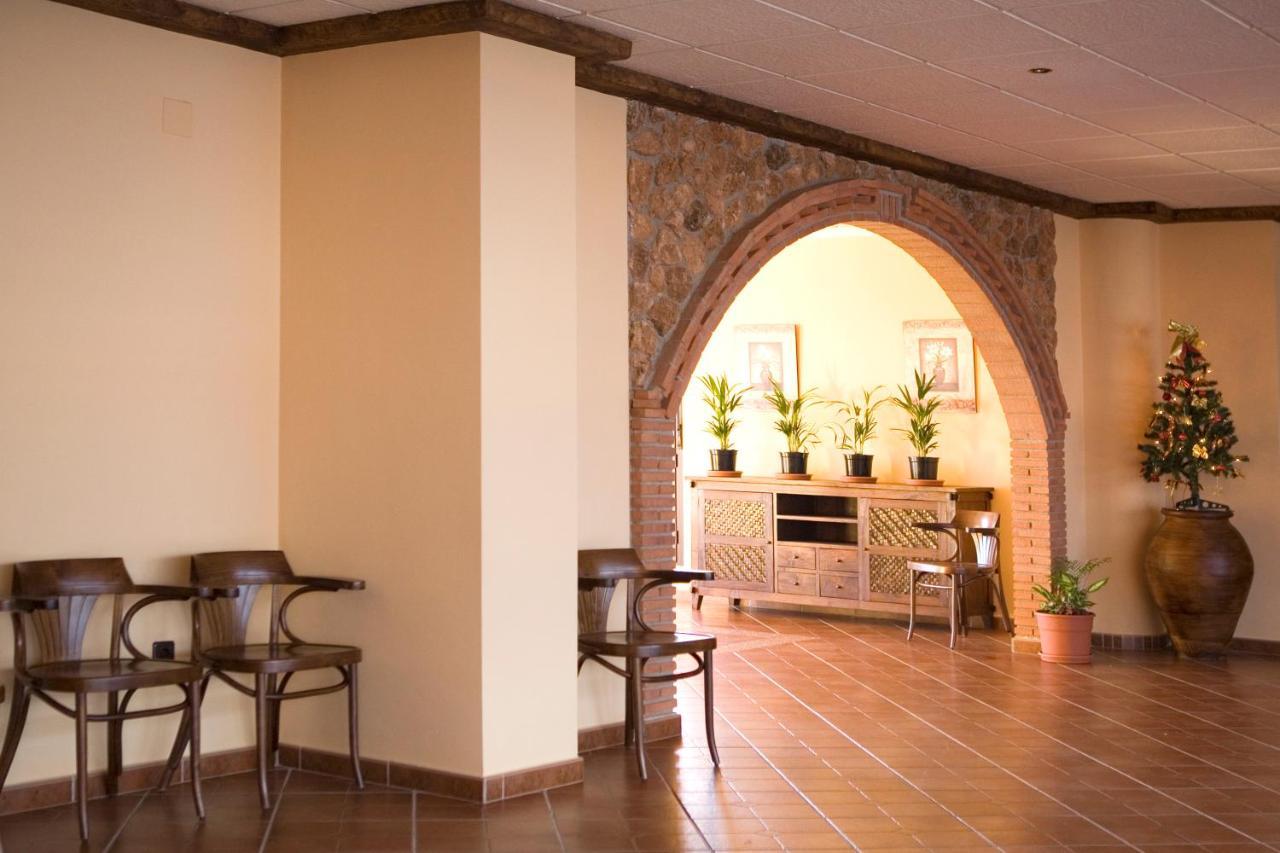Hotel-Restaurante Cerrillo San Marcos Diezma ภายนอก รูปภาพ