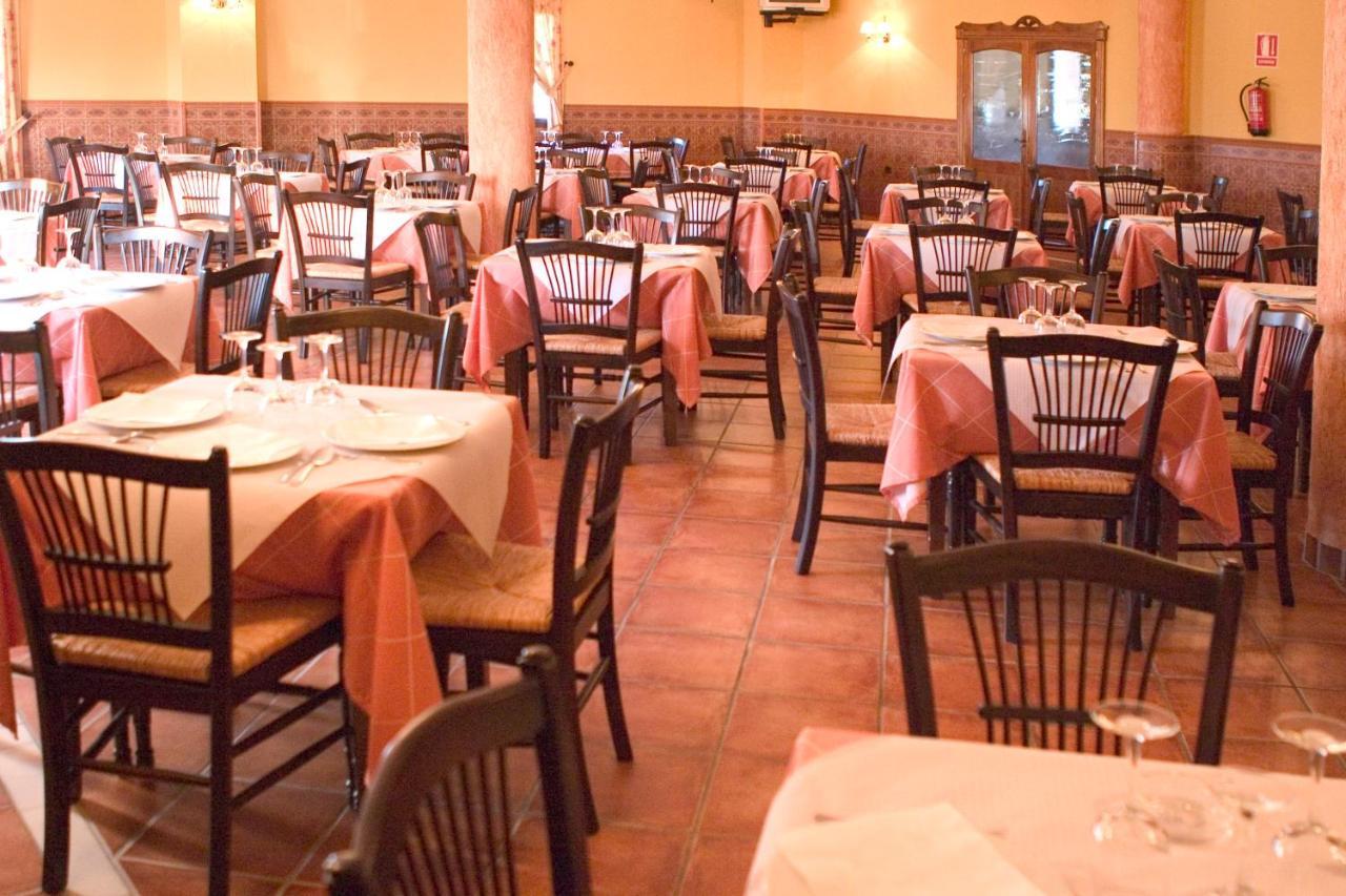 Hotel-Restaurante Cerrillo San Marcos Diezma ภายนอก รูปภาพ