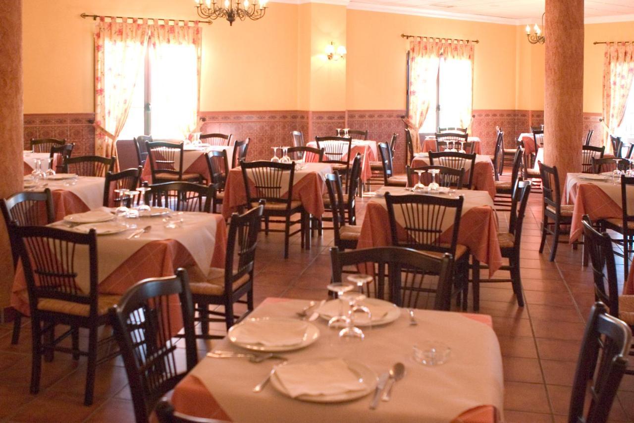 Hotel-Restaurante Cerrillo San Marcos Diezma ภายนอก รูปภาพ